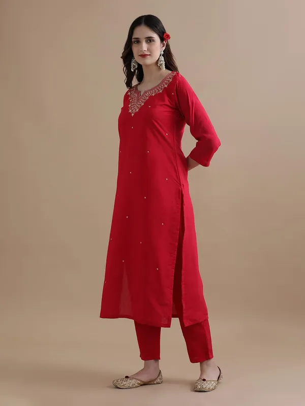 Red_Jaipur_Kurti_Embroidered_Organza_Ethnic_Motifs_Kurta_Sets_With_Dupatta