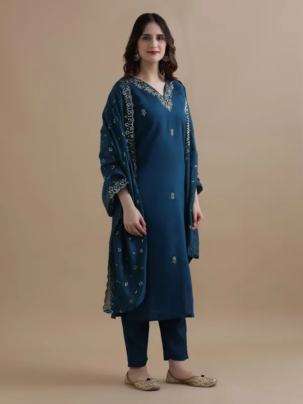 Navy_Blue_Jaipur_Kurti_Embroidered_Chanderi_Cotton_Ethnic_Motifs_Kurta_Sets_With_Dupatta