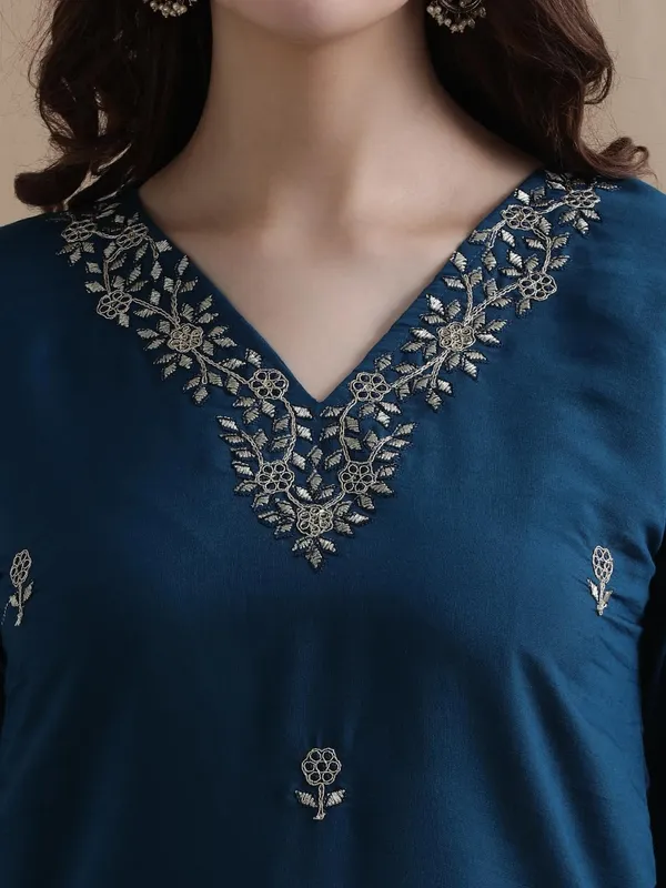Navy_Blue_Jaipur_Kurti_Embroidered_Chanderi_Cotton_Ethnic_Motifs_Kurta_Sets_With_Dupatta