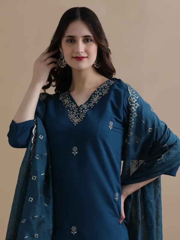 Navy_Blue_Jaipur_Kurti_Embroidered_Chanderi_Cotton_Ethnic_Motifs_Kurta_Sets_With_Dupatta