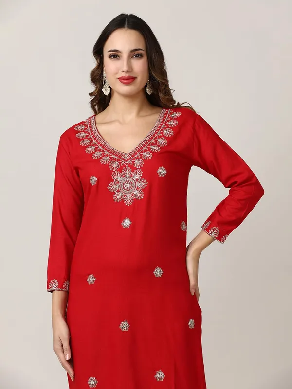 Maroon_Jaipur_Kurti_Embroidered_Floral_Straight_Kurta_Sets