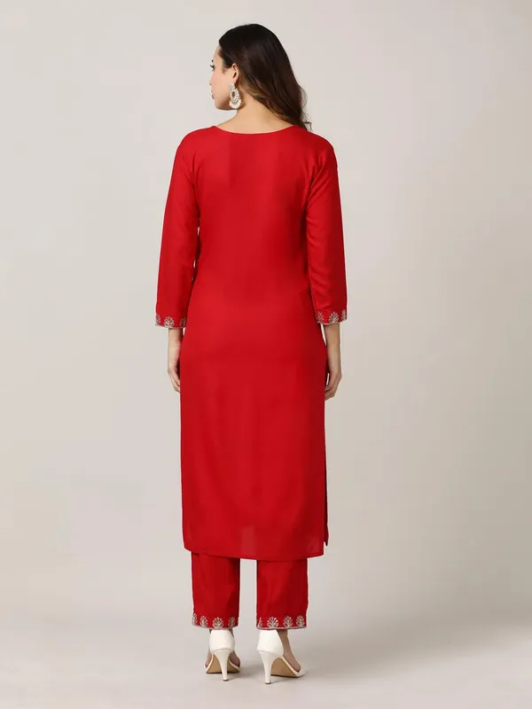 Maroon_Jaipur_Kurti_Embroidered_Floral_Straight_Kurta_Sets