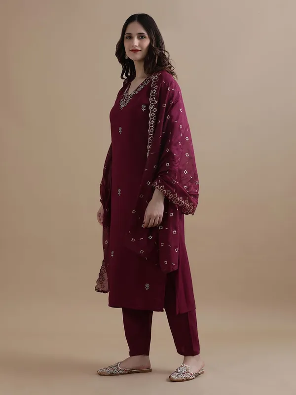 Wine_Jaipur_Kurti_Embroidered_Chanderi_Cotton_Ethnic_Motifs_Kurta_Sets_With_Dupatta