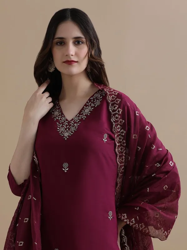 Wine_Jaipur_Kurti_Embroidered_Chanderi_Cotton_Ethnic_Motifs_Kurta_Sets_With_Dupatta