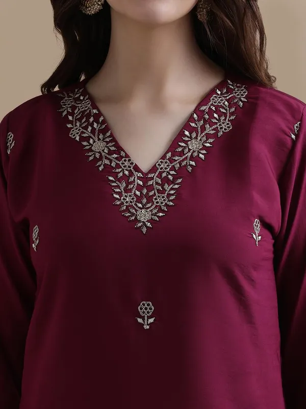Wine_Jaipur_Kurti_Embroidered_Chanderi_Cotton_Ethnic_Motifs_Kurta_Sets_With_Dupatta