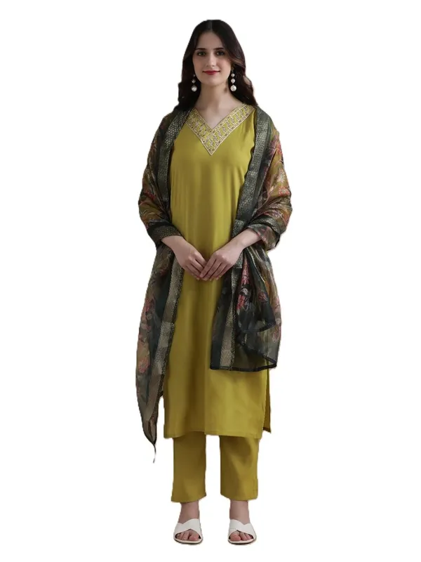 Jaipur_Kurti_Embroidered_Chanderi_Cotton_Ethnic_Motifs_Kurta_Sets_With_Dupatta