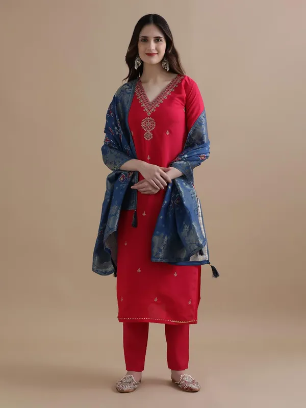 Red_Jaipur_Kurti_Embroidered_Chanderi_Cotton_Ethnic_Motifs_Kurta_Sets_With_Dupatta