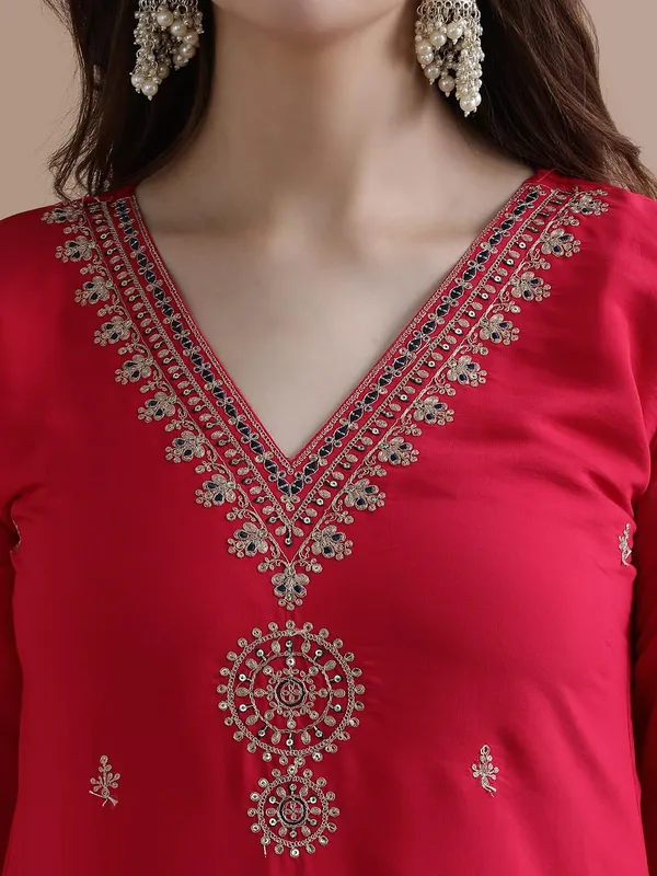 Red_Jaipur_Kurti_Embroidered_Chanderi_Cotton_Ethnic_Motifs_Kurta_Sets_With_Dupatta
