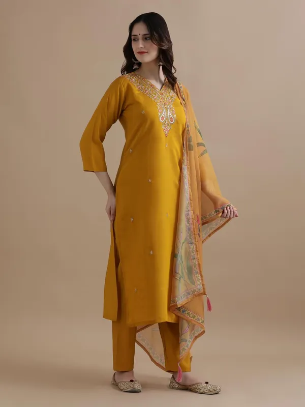 Mustard_Jaipur_Kurti_Embroidered_Chanderi_Cotton_Ethnic_Motifs_Kurta_Sets_With_Dupatta
