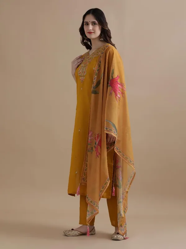 Mustard_Jaipur_Kurti_Embroidered_Chanderi_Cotton_Ethnic_Motifs_Kurta_Sets_With_Dupatta