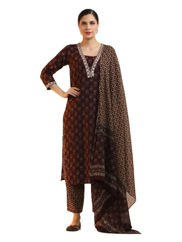 Maroon_Jaipur_Kurti_Embroidered_Pure_Cotton_Floral_Kurta_Sets_With_Dupatta