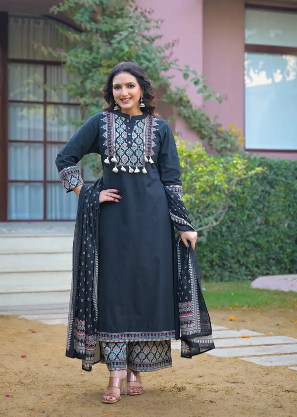 Multicolour_Festive_Rust_Red_Embroidered_Kurta_Set_With_Matching_Dupatta