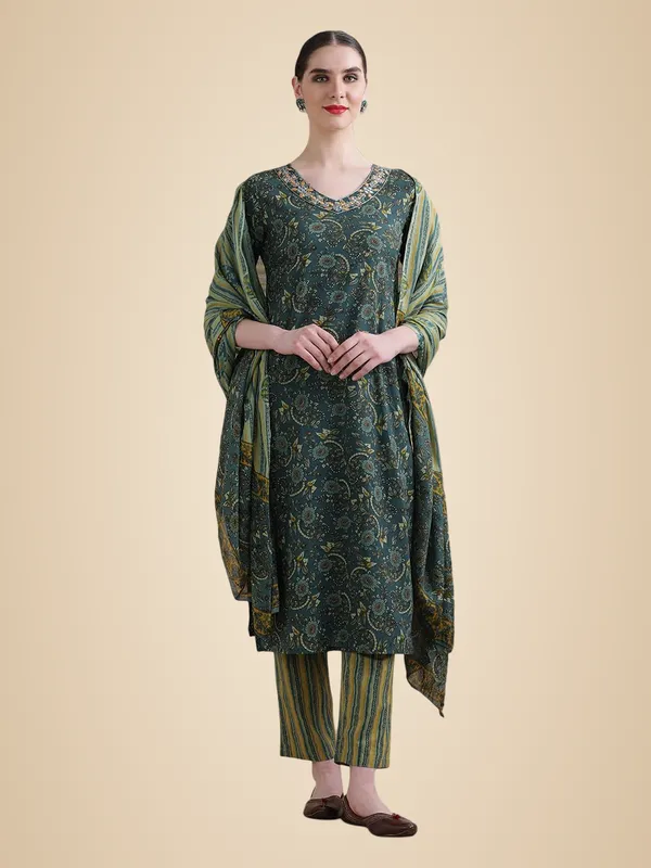 Green_Jaipur_Kurti_Pure_Cotton_Floral_Embroidered_Sawar_Suit_Sets_With_Dupatta