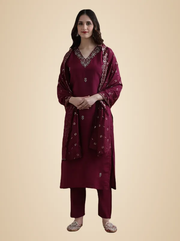 Wine_Jaipur_Kurti_Embroidered_Chanderi_Cotton_Ethnic_Motifs_Kurta_Sets_With_Dupatta