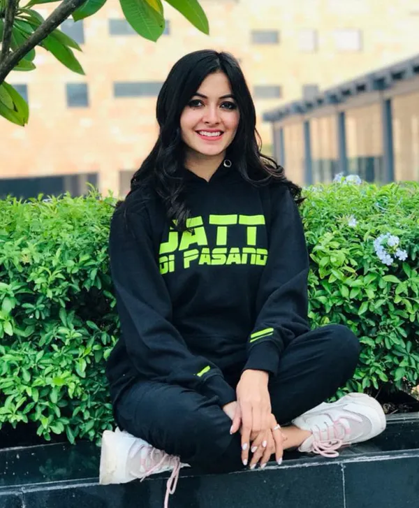 Jatt_Di_Pasand_Black_Neon_Hoodie