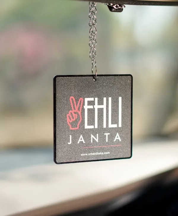 Vehli_Janta_Car_Hanging
