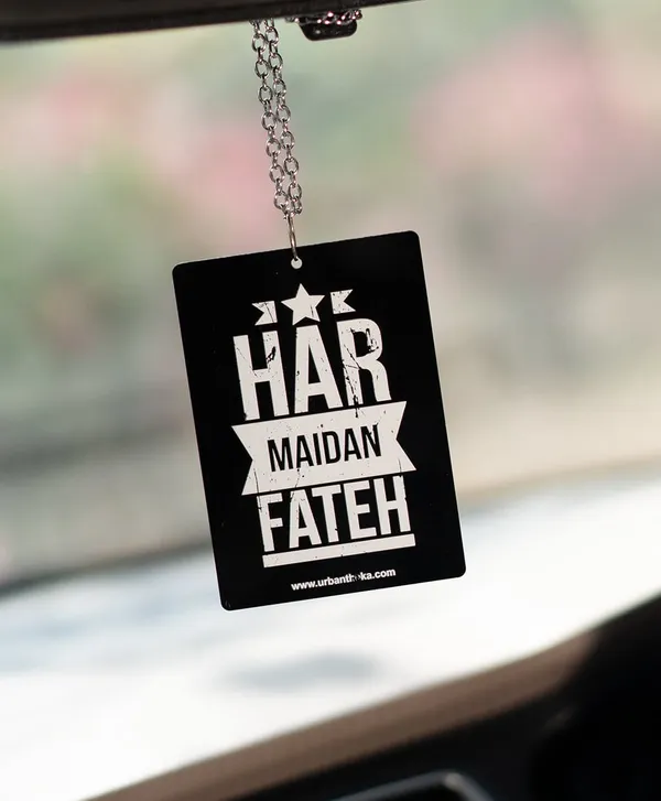 Har_Maidan_Fateh_Car_Hanging