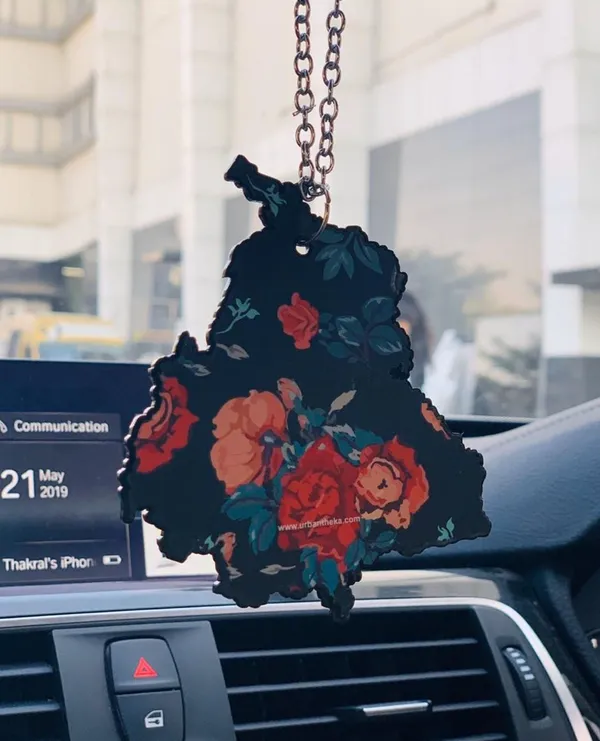 Khirda_Punjab_Car_Hanging