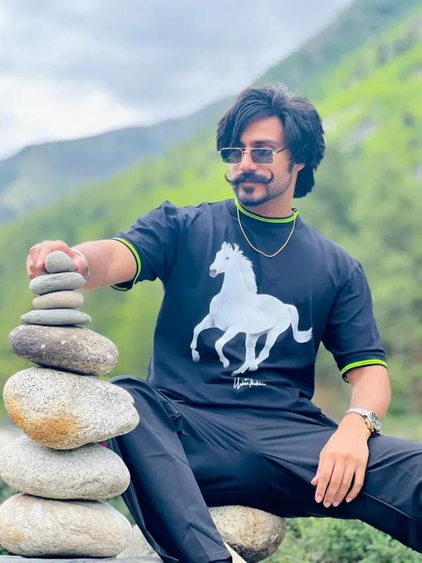 Black_Cotton_Lycra_Nukra_T-Shirt