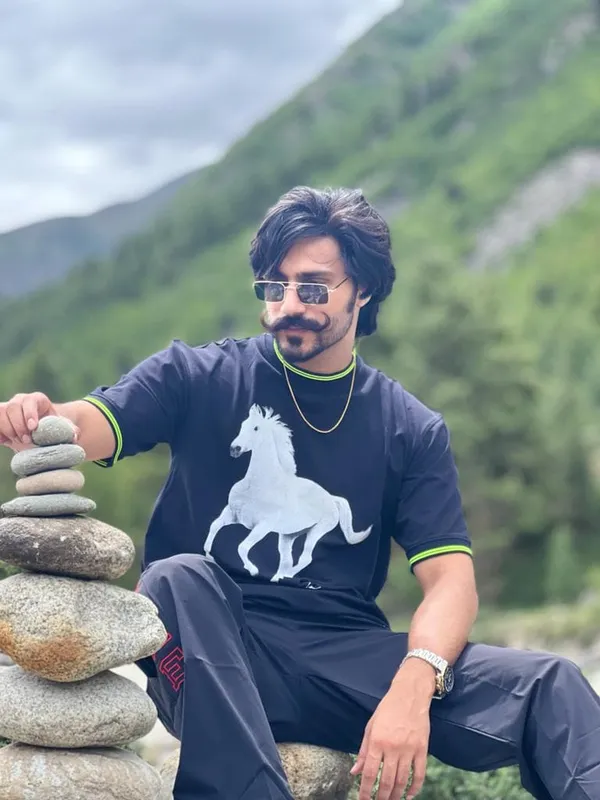 Black_Cotton_Lycra_Nukra_T-Shirt