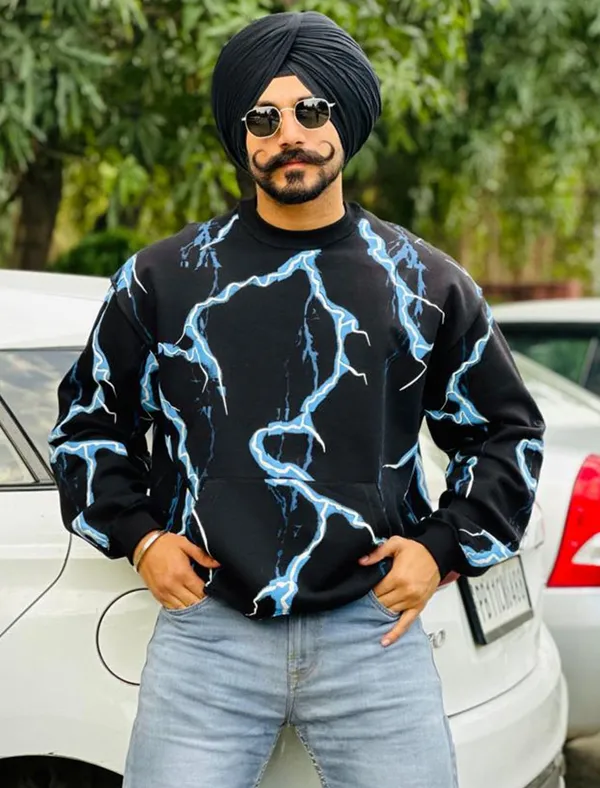 Lightning_Sweatshirt_|_Black