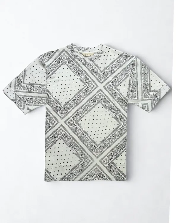 Bandana_Print_White_Uni_Drop_T-Shirt