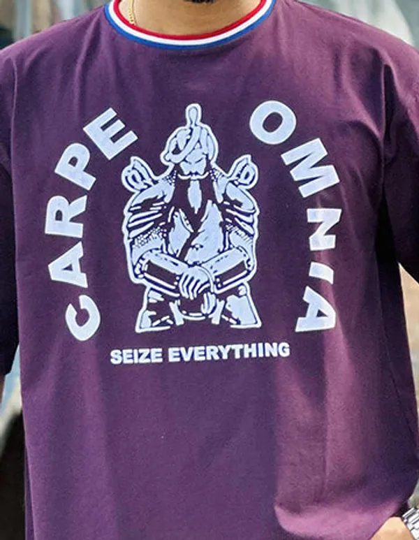 Carpe_Omnia_T-Shirt_|_Purple