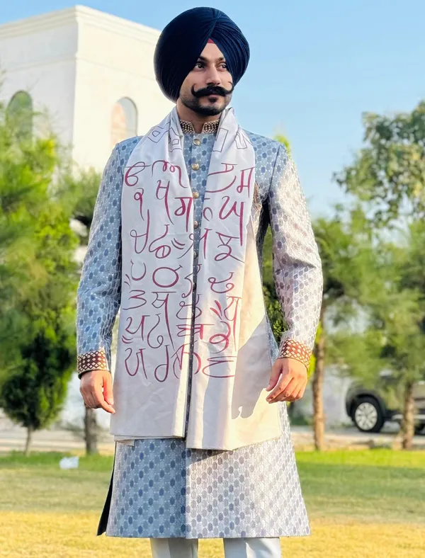 Maa_Boli_Artistic_Designer_All_Weather_Stole