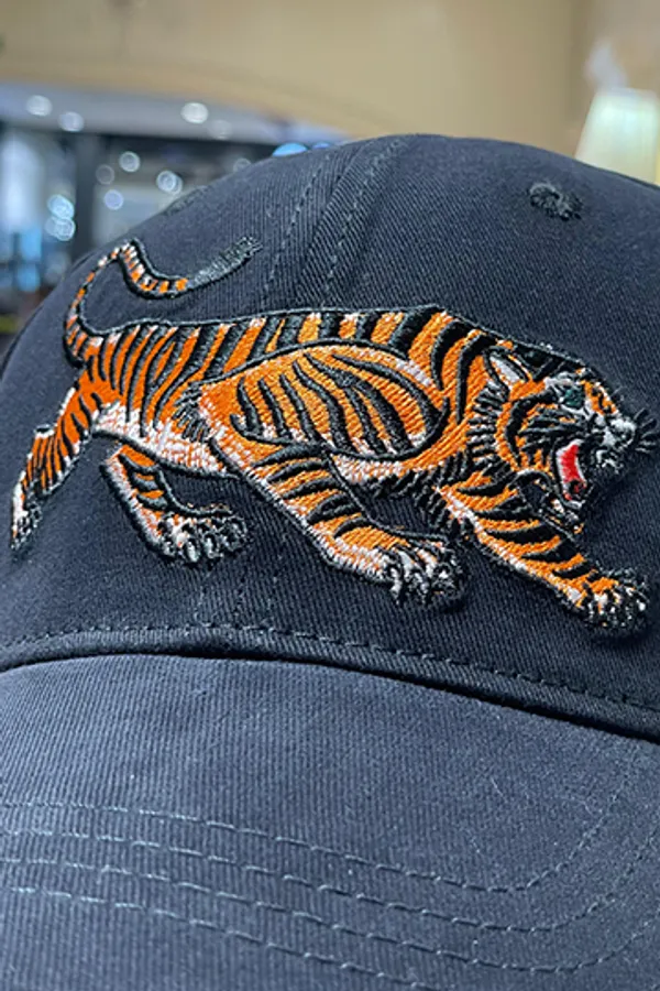 Black_Predator_Distressed_Cap