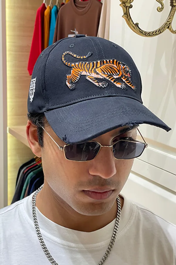 Black_Predator_Distressed_Cap