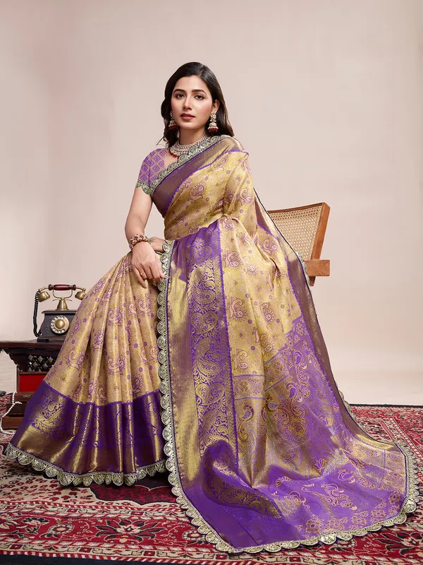 Tantvi_Crimson_Canopy_Banarsi_Silk_Jacquard_Saree