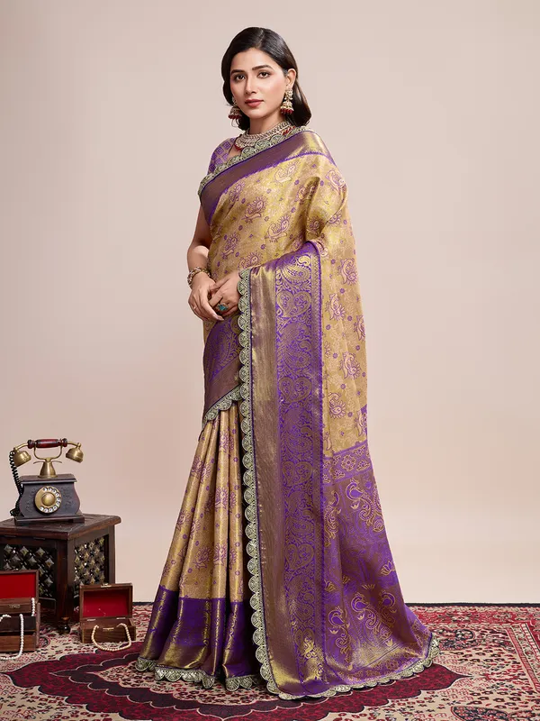 Tantvi_Crimson_Canopy_Banarsi_Silk_Jacquard_Saree