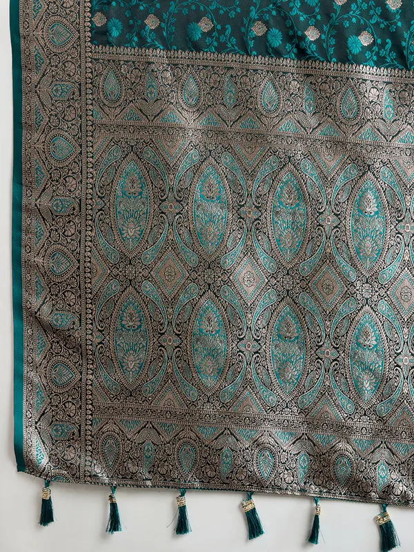 Tantvi_Emerald_Empress_Banarsi_Silk_Jacquard_Saree