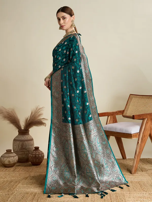 Tantvi_Emerald_Empress_Banarsi_Silk_Jacquard_Saree