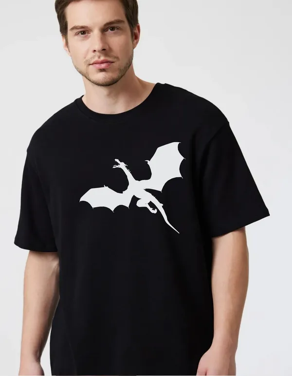 Black_Cotton_Blend_Trendy_Dargon_T-Shirt_For_Men