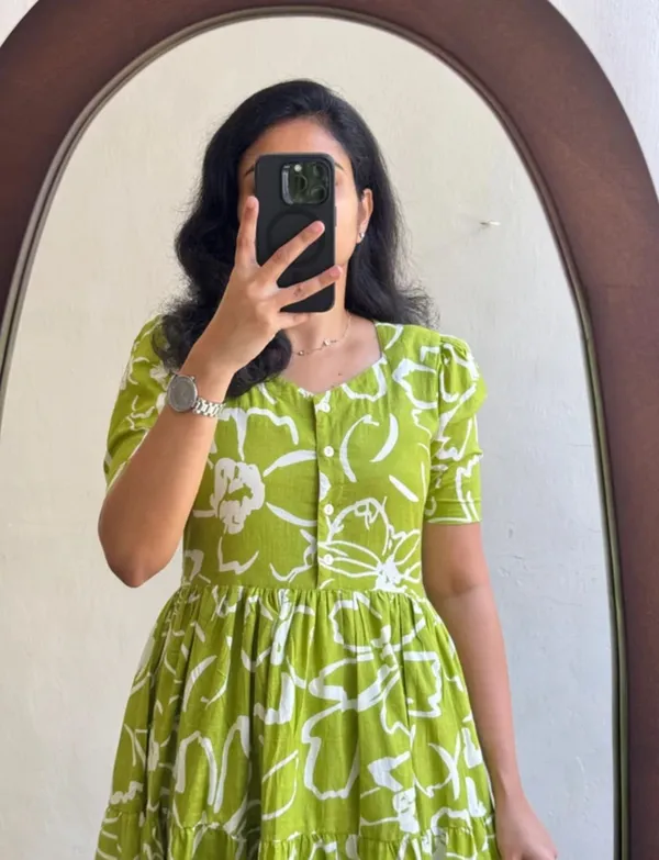 Green_Floral_Midi_Dress_|_Stylish_Green_Printed_Dress_|_Casual_Wear_Midi_Dress_for_Girls_|_Floral_Print_Long_Dress_|_Elegant_Printed_Gown_for_Daily_Wear_|_Green_Party_Wear_Midi_Dress_|_special_for_womens_and_girls