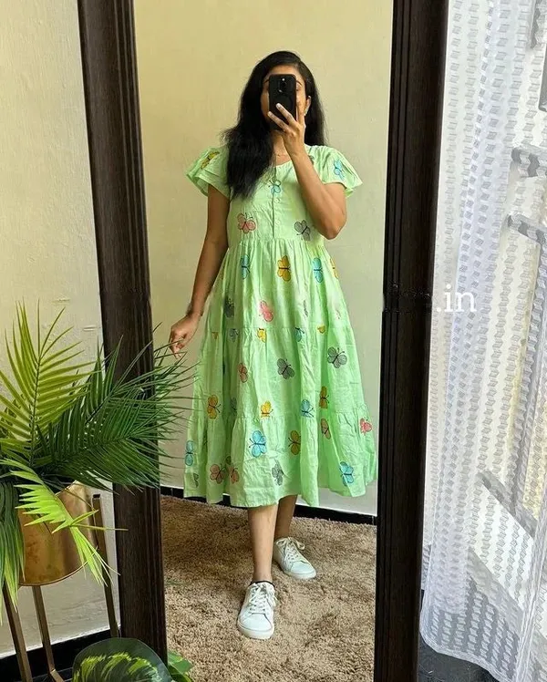 new_trending_green_midi_gown,_puff_sleeve_dress,_rayon_floral_midi,_stylish_green_gown_for_women,_summer_casual_wear_dress,_soft_rayon_green_frock,_latest_midi_gown_2025,_daily_wear_midi_for_girls,_comfortable_fit_&_flare_midi,_elegant_floral_green_dress