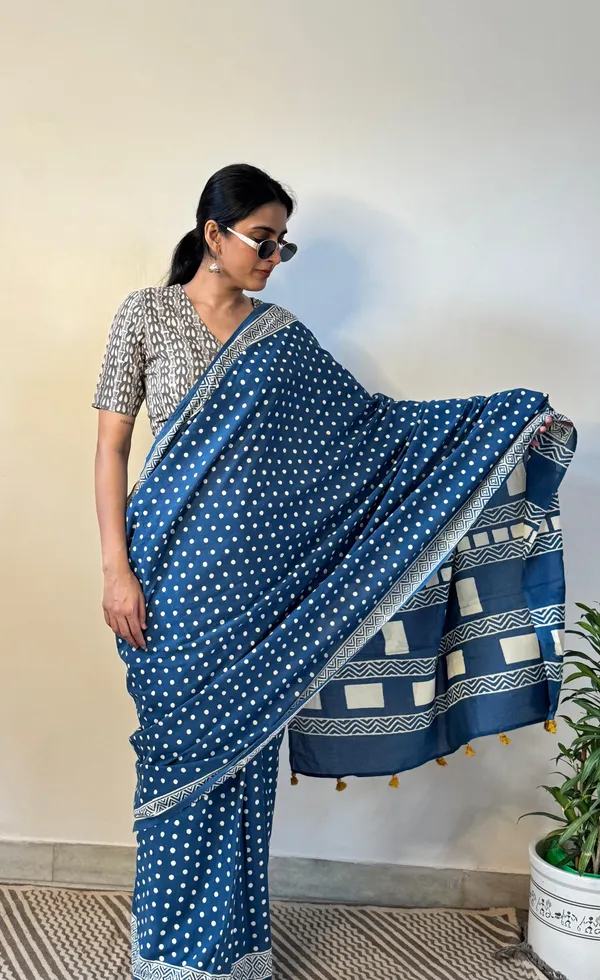 Indigo_Polka_Mulmul_Handblock_Saree_with_fabric_tassels