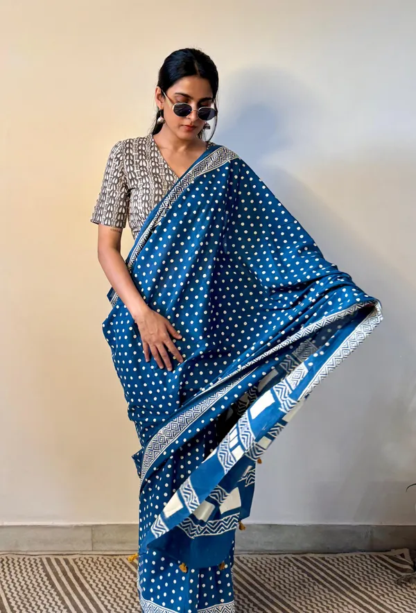 Indigo_Polka_Mulmul_Handblock_Saree_with_fabric_tassels