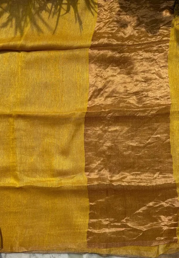 Surajmukhi_Pure__Silk_Linen_Handloom_Saree_with_Copper_Zari_Pallu