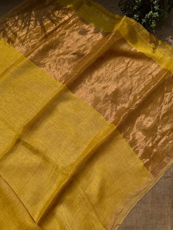 Surajmukhi_Pure__Silk_Linen_Handloom_Saree_with_Copper_Zari_Pallu