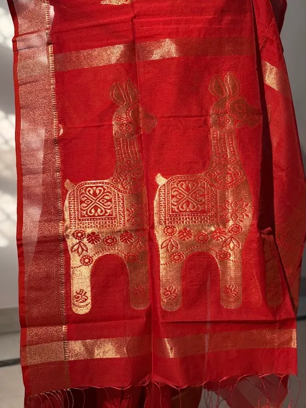 Brick_Red_Festive_Handloom_Cotton_Silk_Saree_with_Metallic_Copper_Horse_Motifs_&_Zari_Border