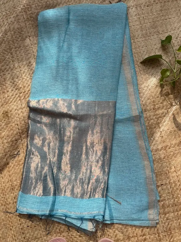 Aqua_Blue_Silk_Linen_Handloom_Saree_with_Copper_Zari_Pallu