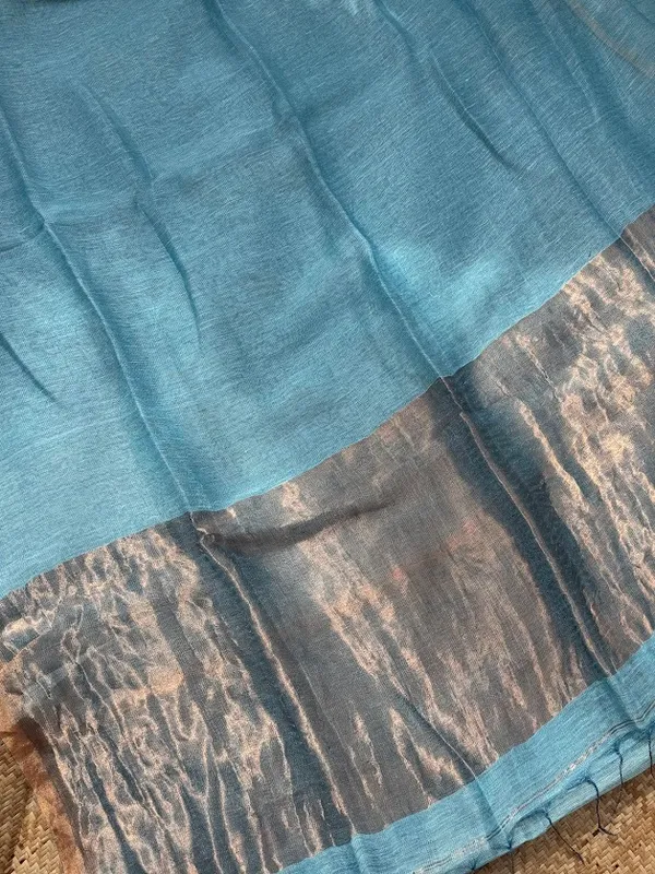 Aqua_Blue_Silk_Linen_Handloom_Saree_with_Copper_Zari_Pallu
