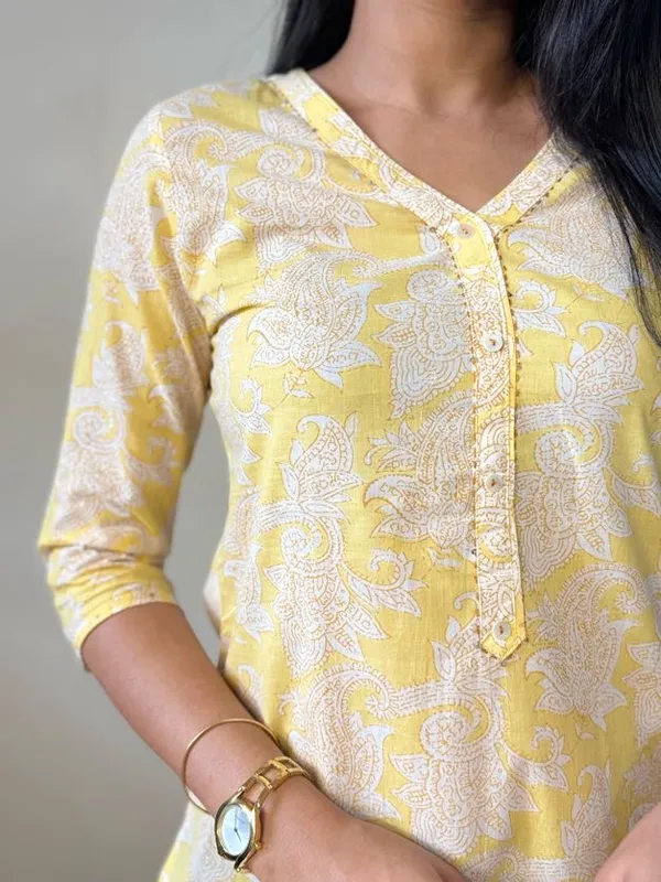 Basant_Blossom_Traditional_Mulmul_Cotton_Kurti