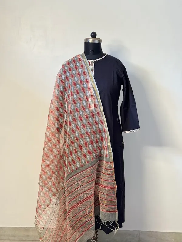 Blush_Buta_Grid_Kota_Doriya_Dupatta