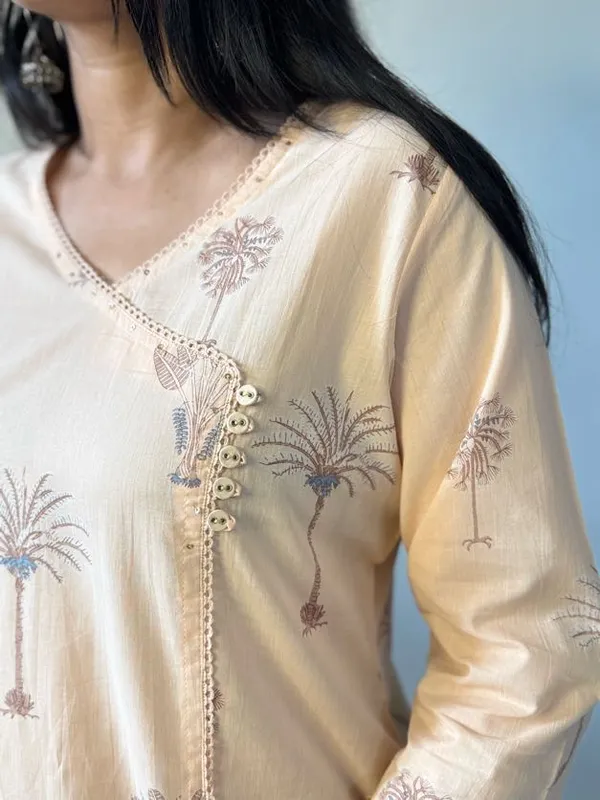 Blush_Cream_Heritage_Tree_Print_Angarkha_Kurti