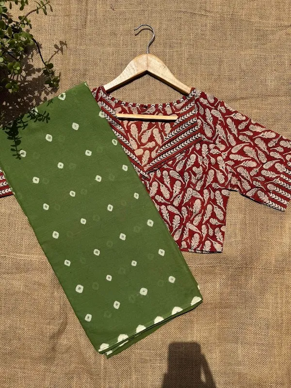 Mehendi_Green_Bandhej_Tie_&_Dye_Saree_with_Blouse_Piece