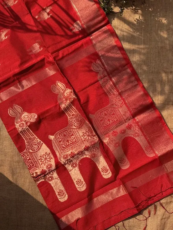 Brick_Red_Festive_Handloom_Cotton_Silk_Saree_with_Metallic_Copper_Horse_Motifs_&_Zari_Border