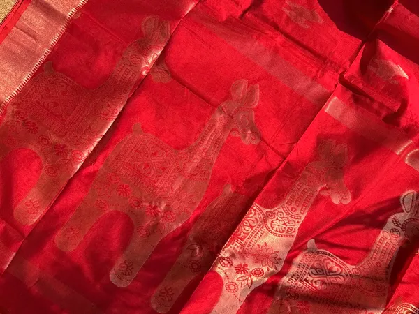 Brick_Red_Festive_Handloom_Cotton_Silk_Saree_with_Metallic_Copper_Horse_Motifs_&_Zari_Border